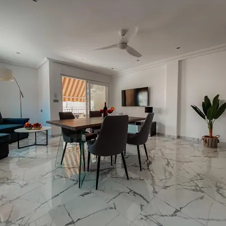 Happy Days Apartment